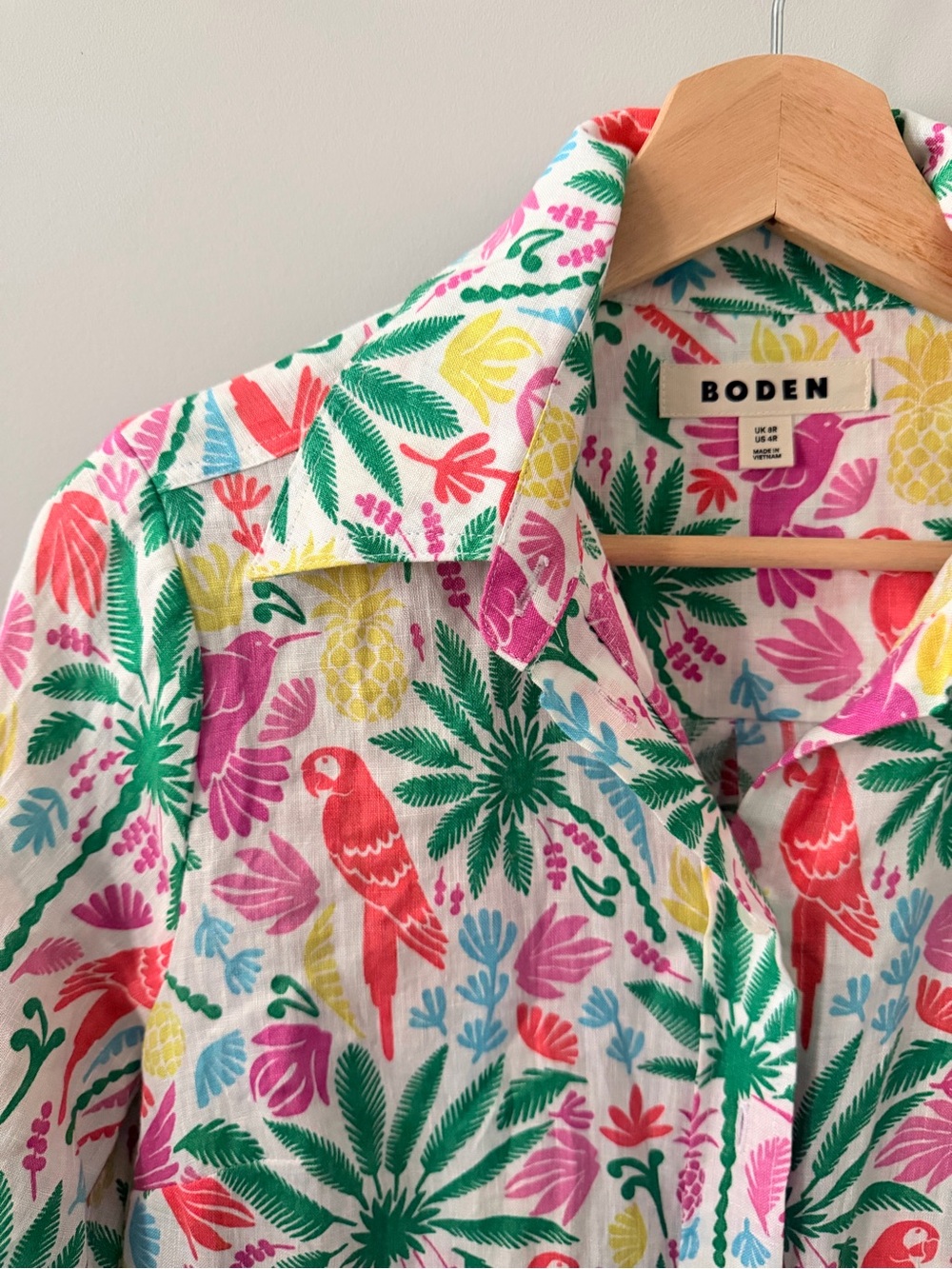 Boden Linen Blend Shirt Tropical Parrot Palm Print Button Front Colorful Sz US 4 - Picture 1 of 8